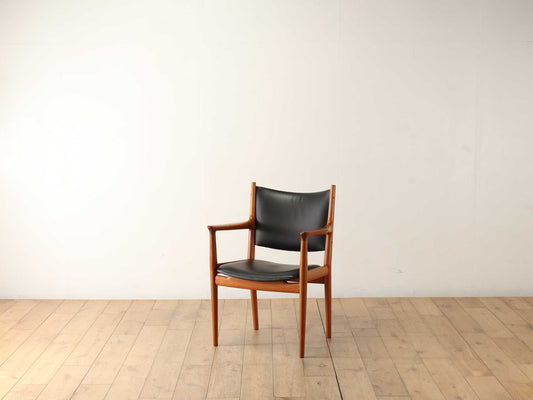 HANS J. WEGNER アームチェア JH513