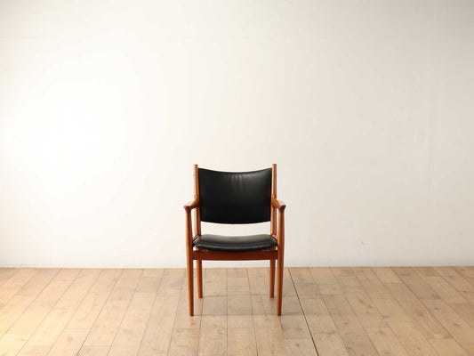 HANS J. WEGNER アームチェア JH513