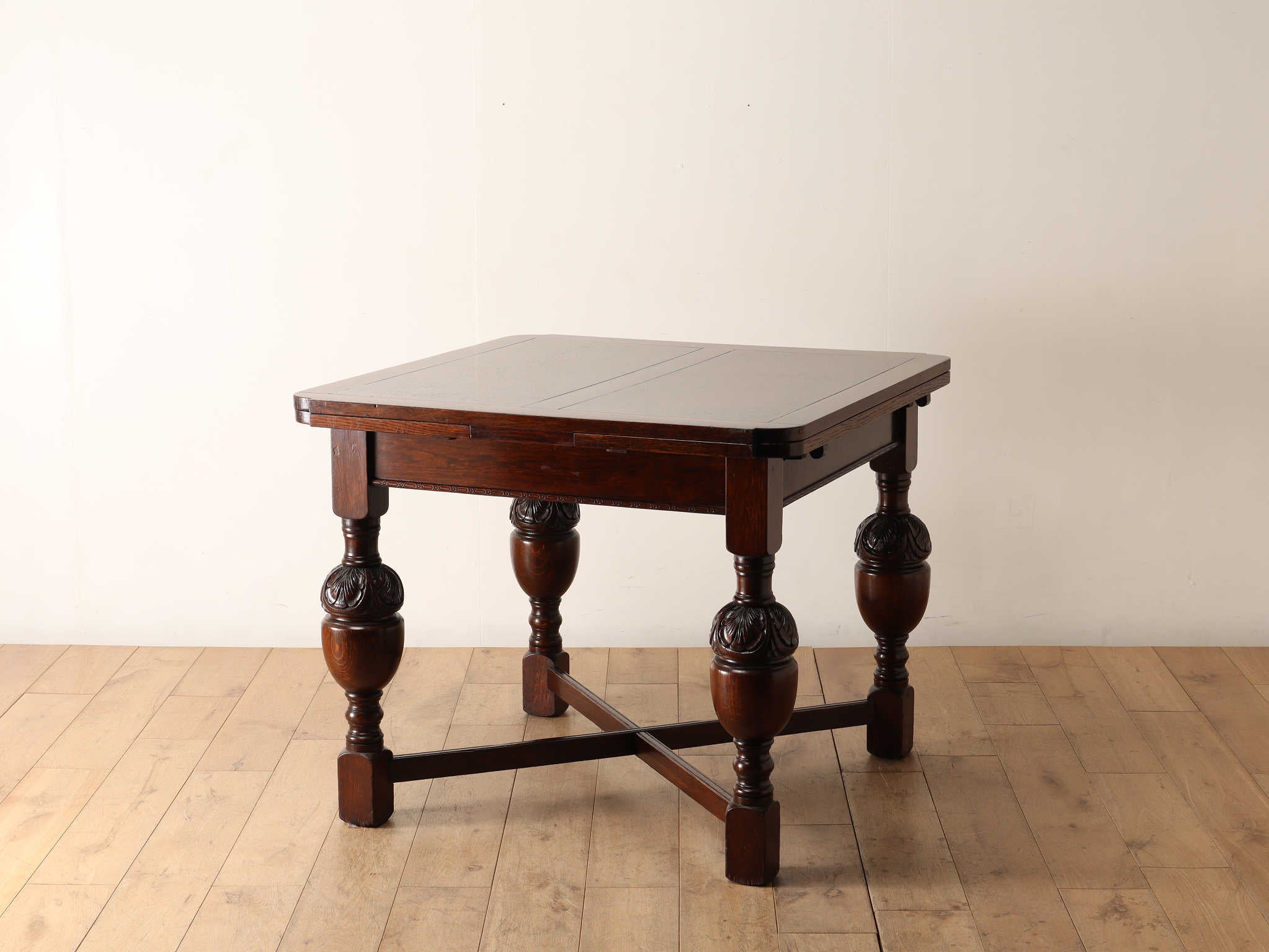 ドローリーフテーブル | ロイズ・アンティークス | ヨーロッパの