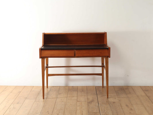 イタリアンドレッシングデスク