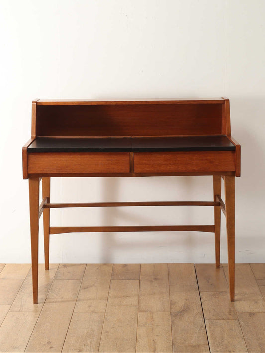 イタリアンドレッシングデスク