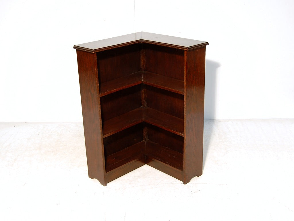 Lloyd's Antiques ロイズ・アンティークス ヴィンテージシェルフ コーナーブックシェルフ | ロイズ・アンティークス | ヨーロッパの