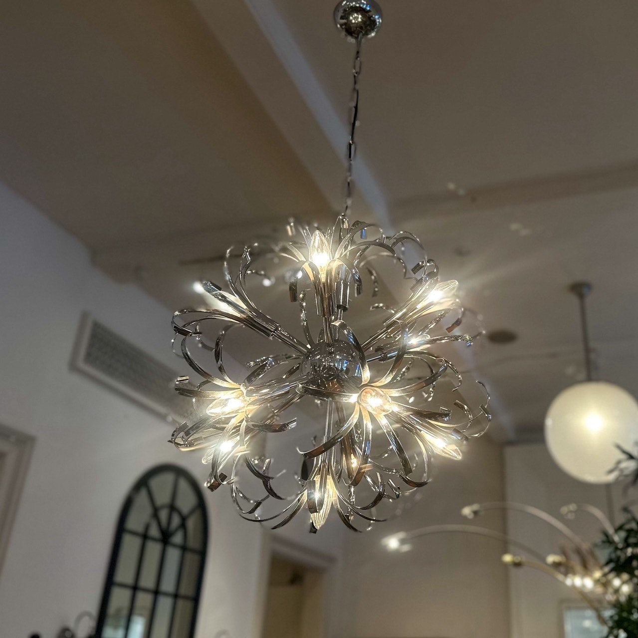 神戸：輝きを纏う光の造形美