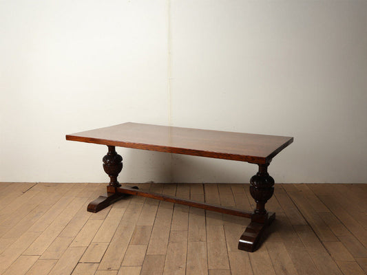 リフェクトリーテーブル