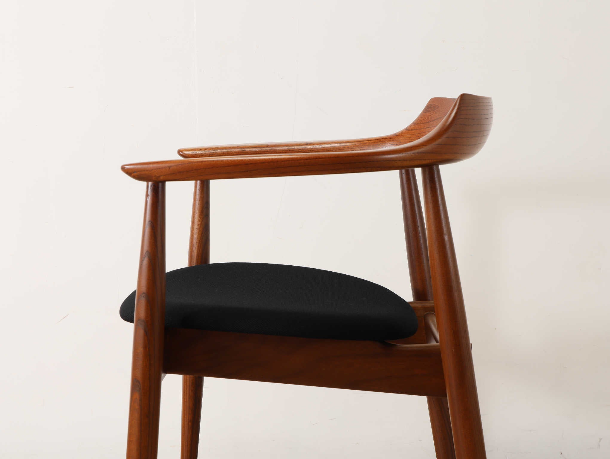 GMIK267A○Arne Wahl Iversen アルネ・ウォール・アイヴ Arne Wahl Iversen Dining Chair 