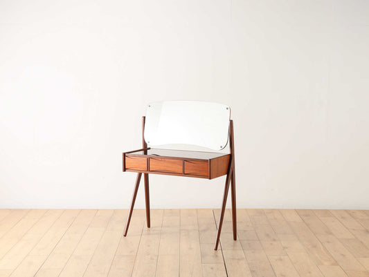 ARNE VODDER ドレッサー