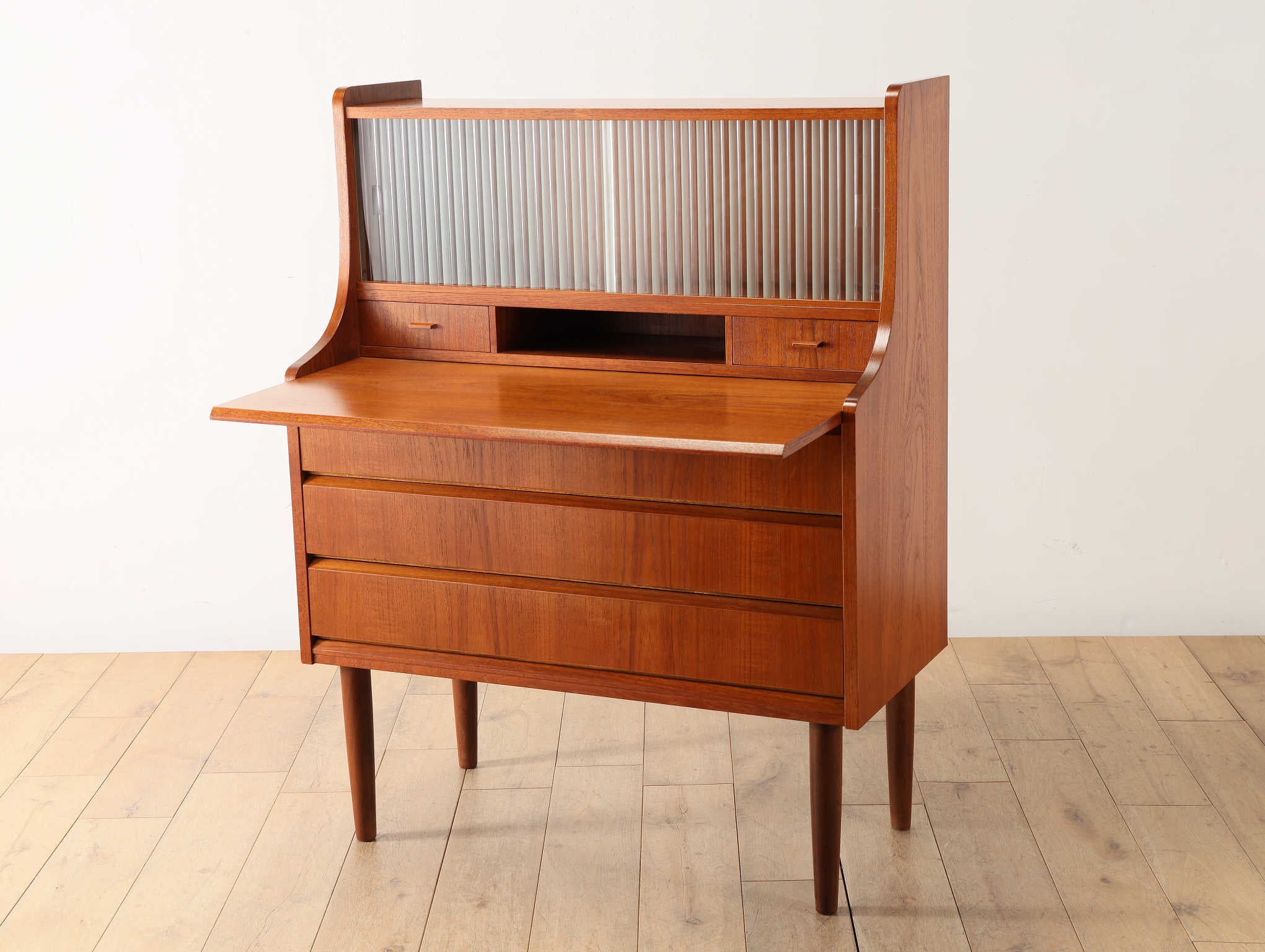 ビューロー | ロイズ・アンティークス | ヨーロッパのアンティーク