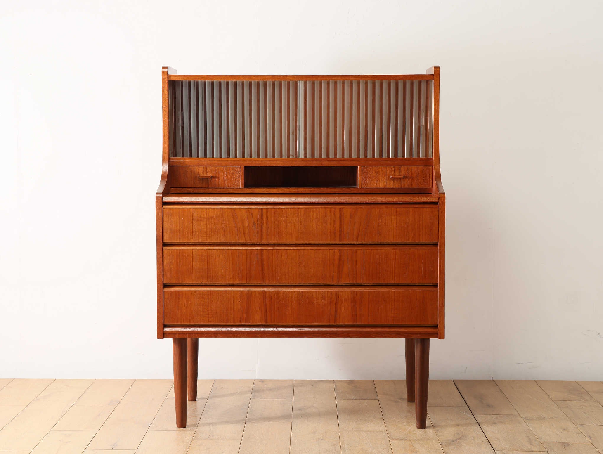 ビューロー | ロイズ・アンティークス | ヨーロッパのアンティーク