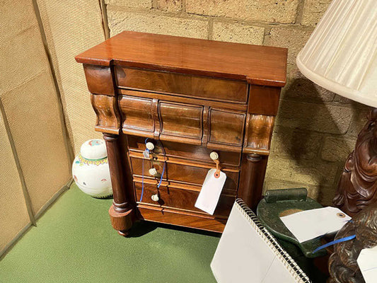 ヴィクトリアンスモールチェスト