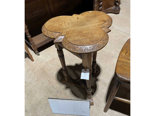 クローバーサイドテーブル