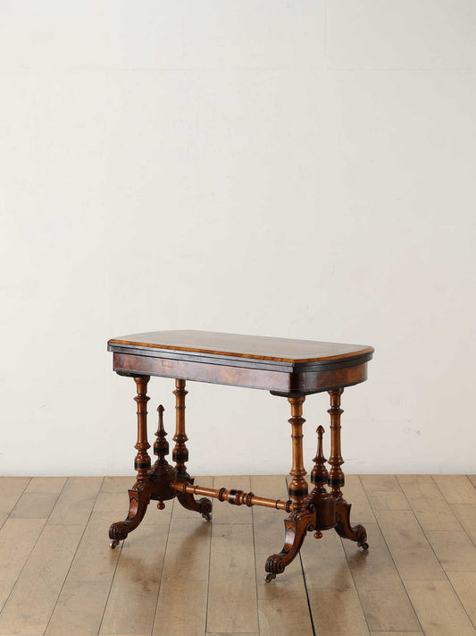 ヴィクトリアンカードテーブル