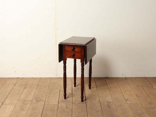 ヴィクトリアンフリップアップテーブル