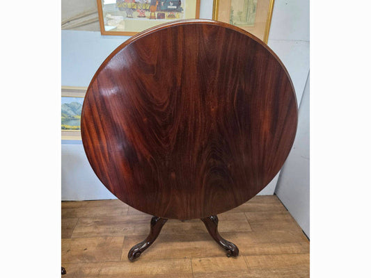 ブレックファストテーブル