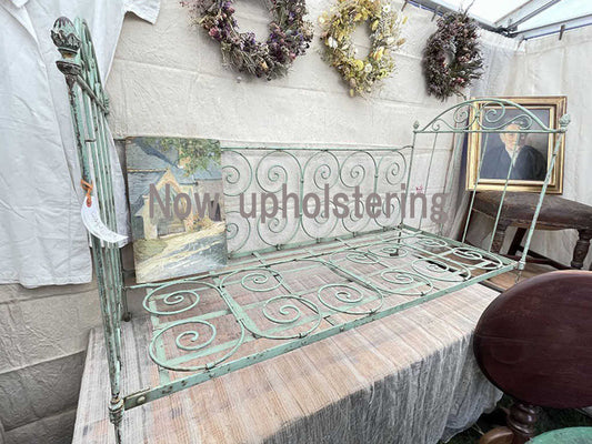 フレンチデイベッド