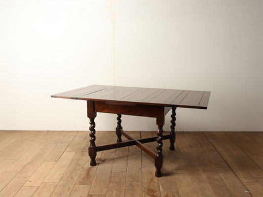 ドローリーフテーブル