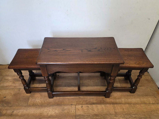 ネストテーブル