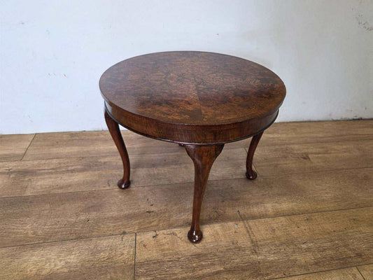 Q／Aコーヒーテーブル