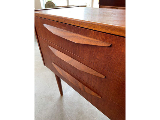 スモールチェスト