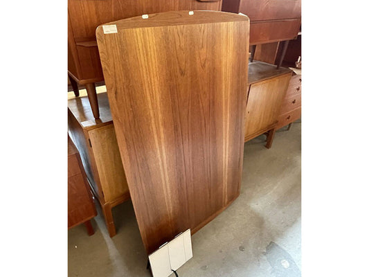 ドローリーフテーブル