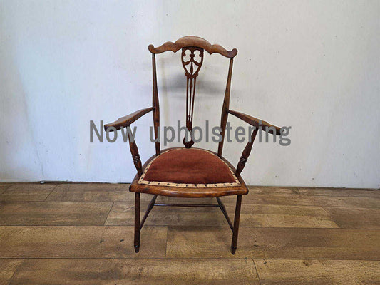 ドレッシングアームチェア