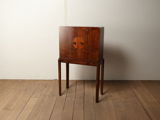 デコキャビネット