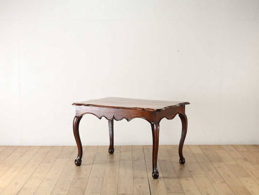 フレンチテーブル