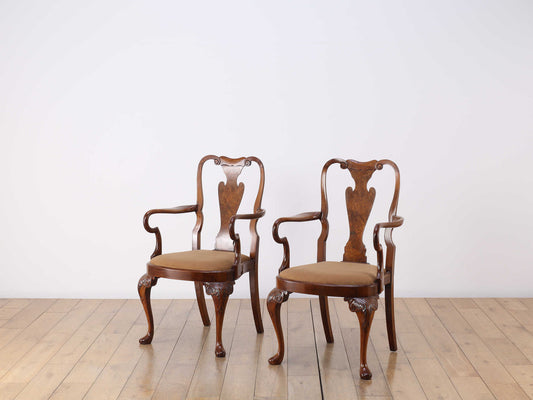 クイーンアンアームチェア