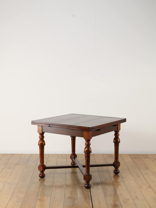 ドローリーフテーブル