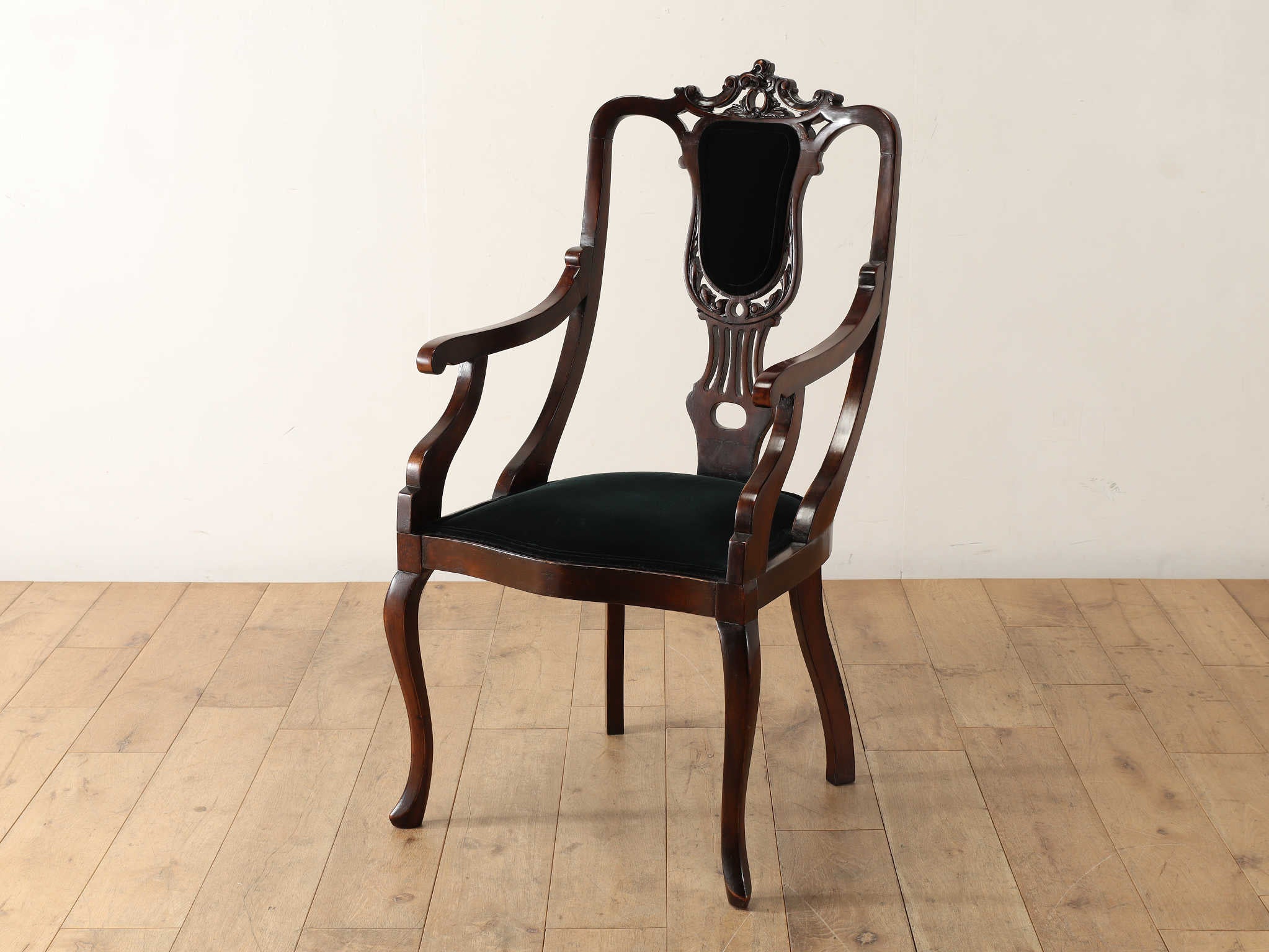 Lloyd's Antiques Real Antique Arm Chair / ロイズ
