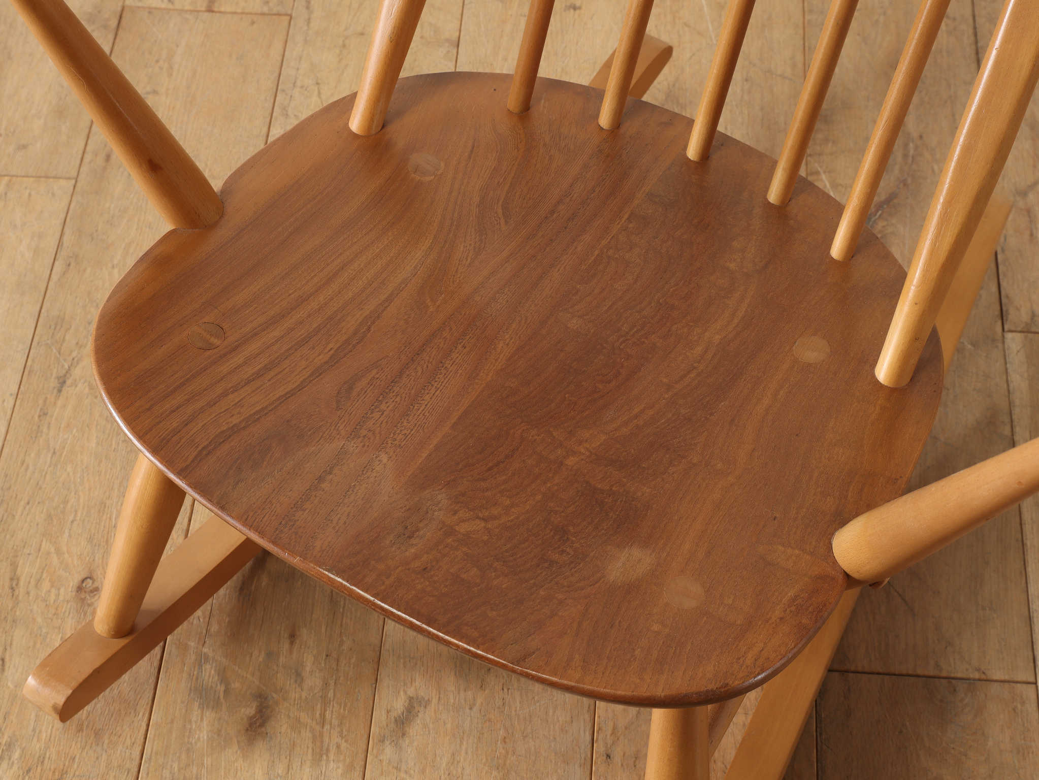 L3705-241 英国アンティーク ERCOL ロッキングチェア クエーカー L3705-241 英国アンティーク ERCOL ロッキングチェア クエーカー ERCOL