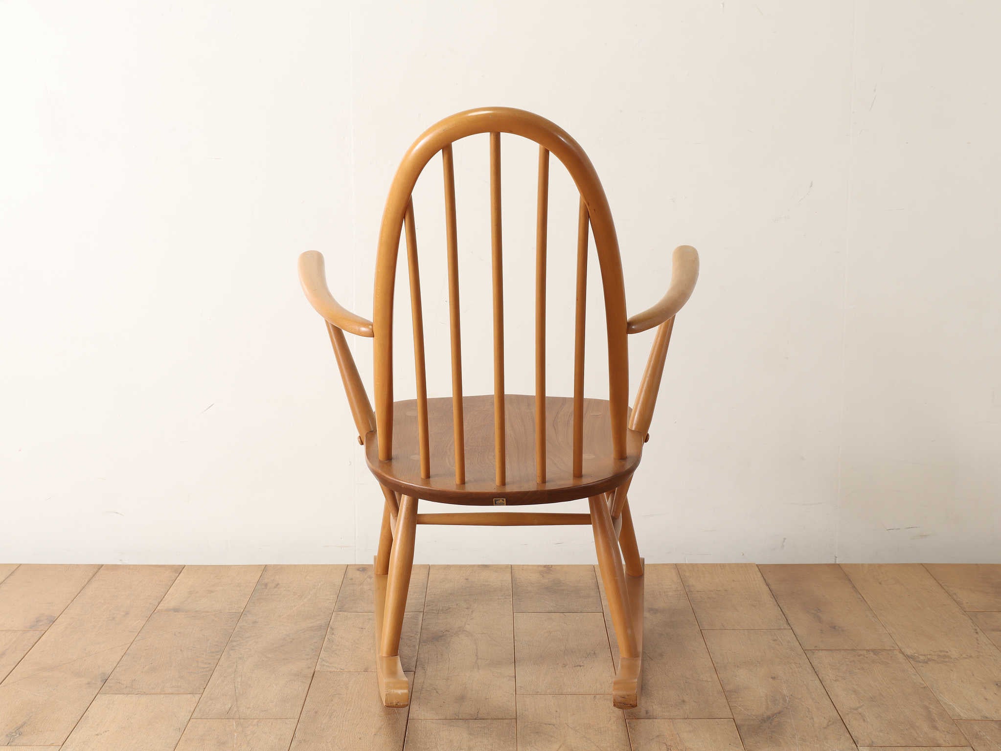 ERCOL ロッキングチェア クエーカー | ロイズ・アンティークス