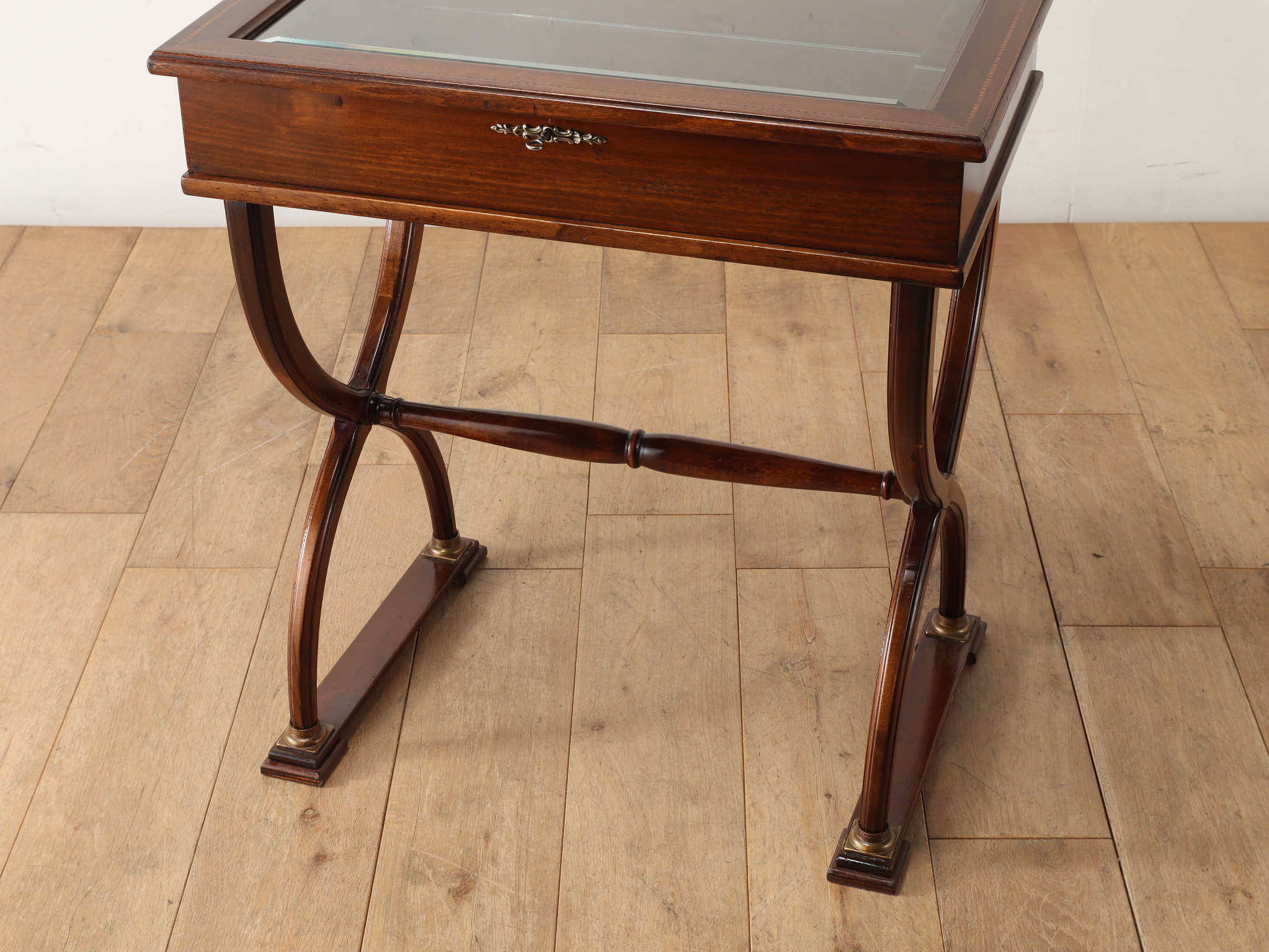 ジュエリーキャビネット | ロイズ・アンティークス | ヨーロッパの