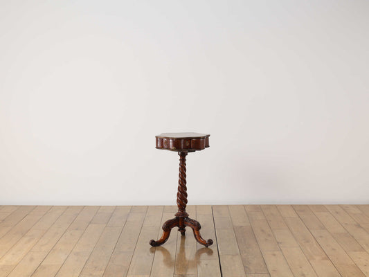 ジュエリートリンケットテーブル