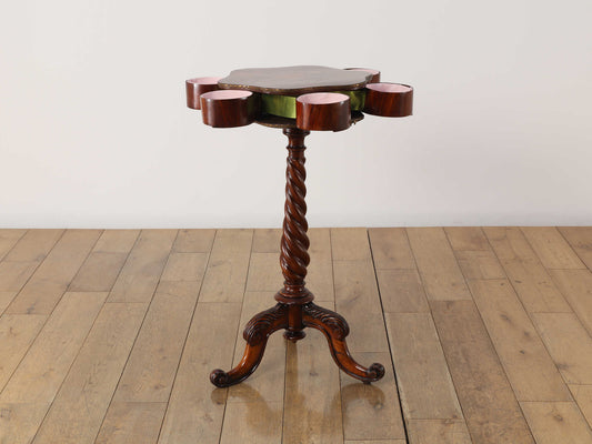 ジュエリートリンケットテーブル