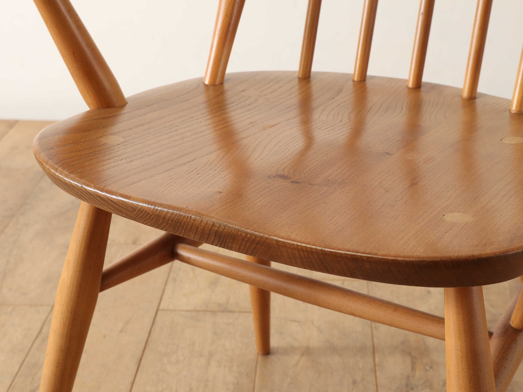 ERCOL アームチェア クエーカー | ロイズ・アンティークス