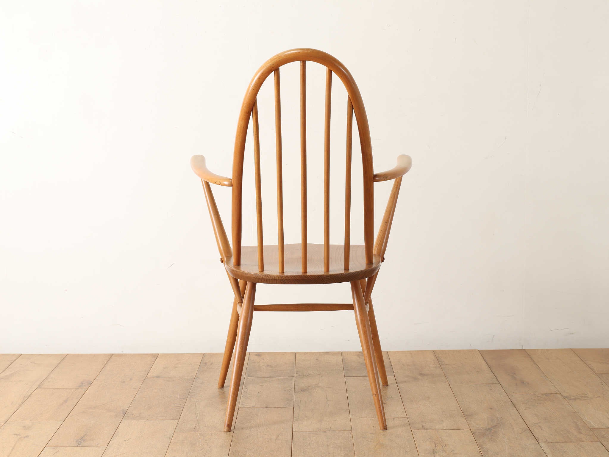 ERCOL アームチェア クエーカー | ロイズ・アンティークス