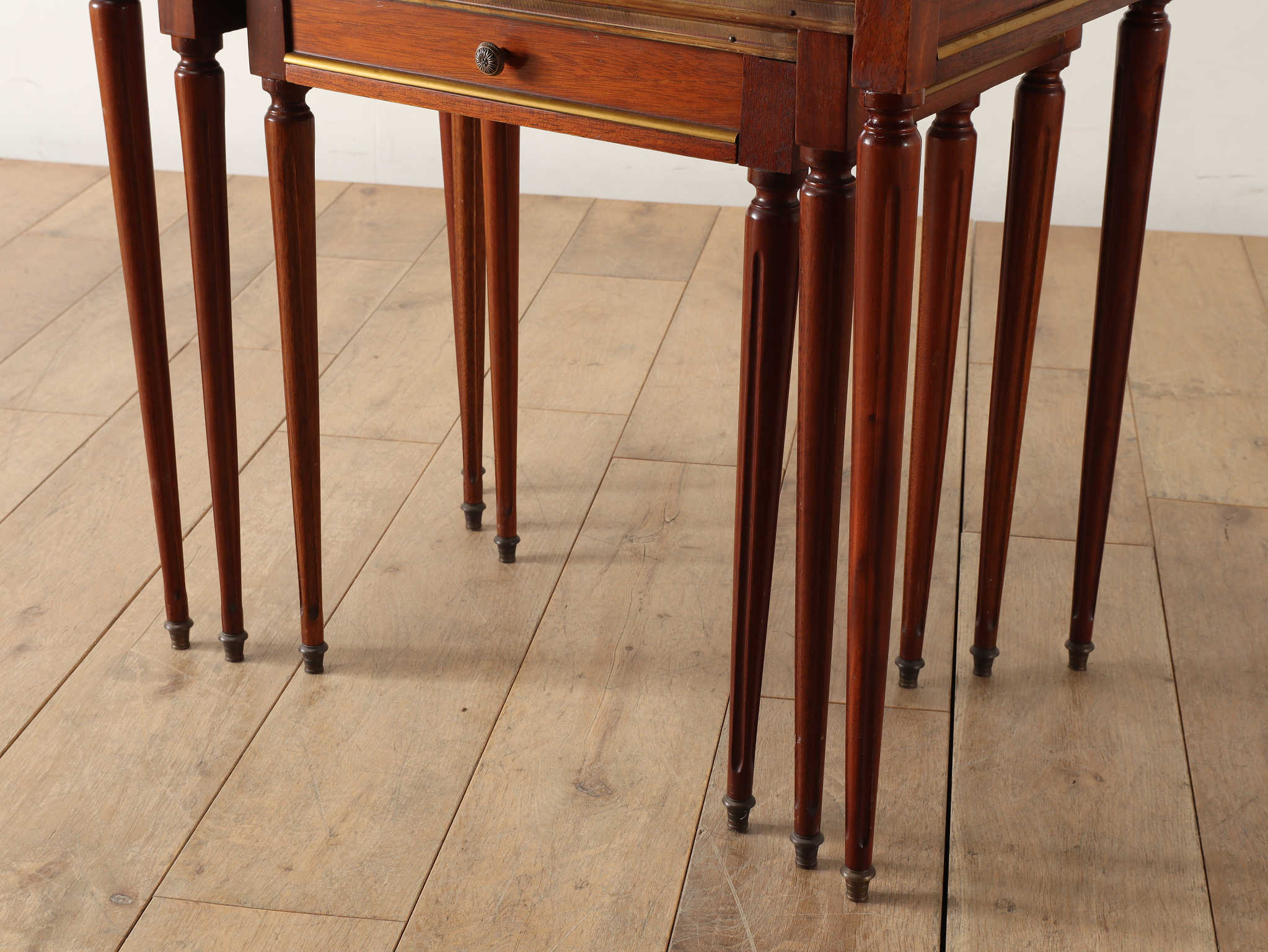 hata☆管367☆ロイズアンティークス☆マーブルトップ☆ネストテーブル マーブルトップネストテーブル | ロイズ・アンティークス