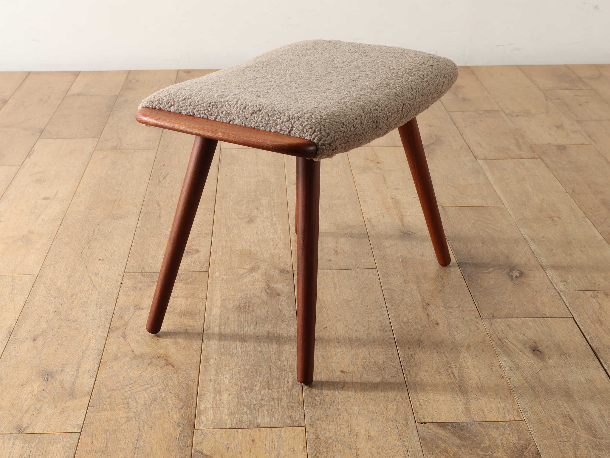 Lloyd's Antiques ロイズアンティークス　スツール オットマン Lloyd's Antiques Reproduction Series Q / A Ottoman / ロイズ