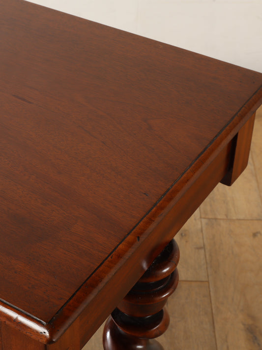 ヴィクトリアンサイドテーブル