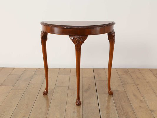 ハーフムーンテーブル