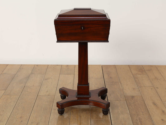 カトラリーキャビネット