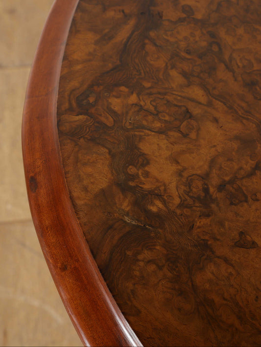 キドニーサイドテーブル