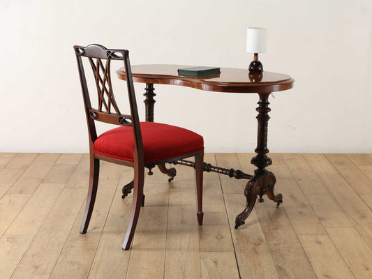 キドニーサイドテーブル