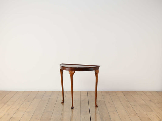 ハーフムーンテーブル