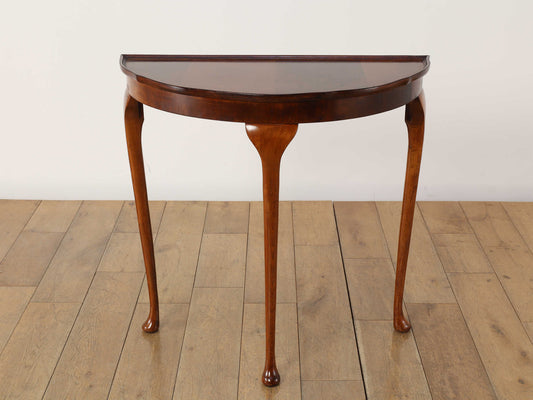 ハーフムーンテーブル