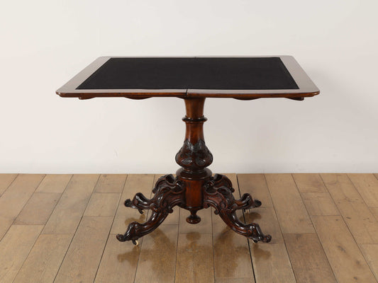 ヴィクトリアンカードテーブル