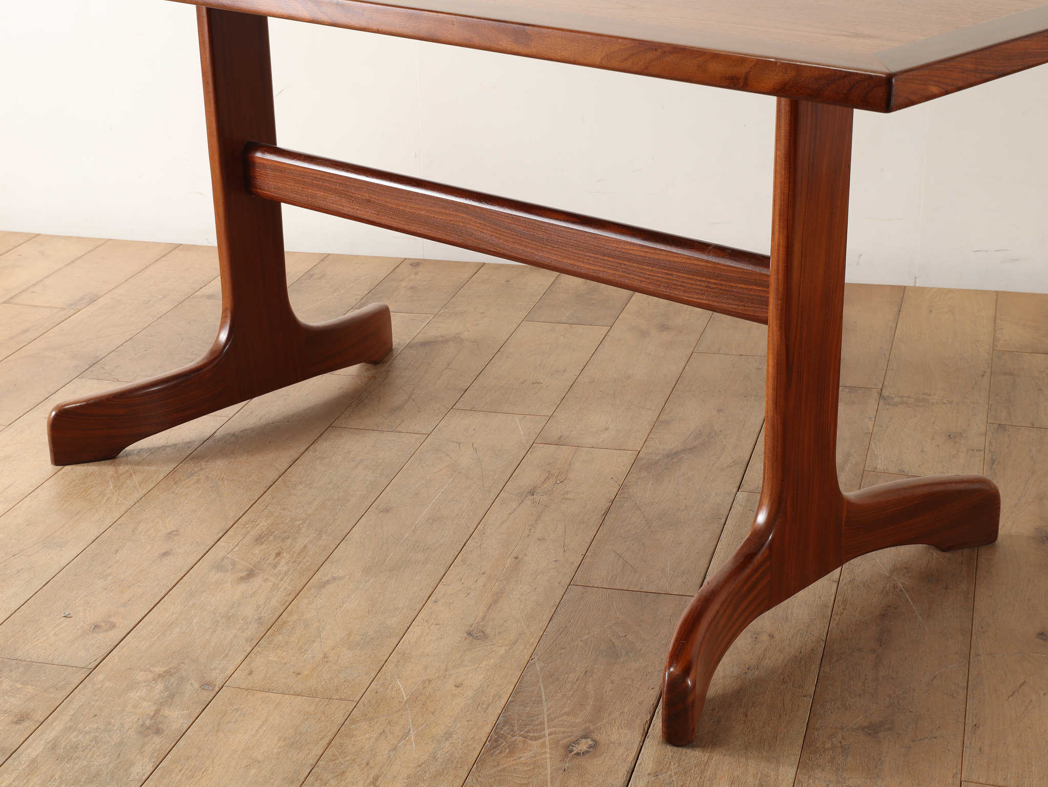 G-PLAN リフェクトリーテーブル G-PLAN リフェクトリーテーブル