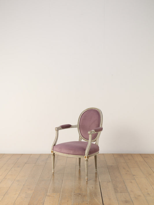 フレンチアームチェア