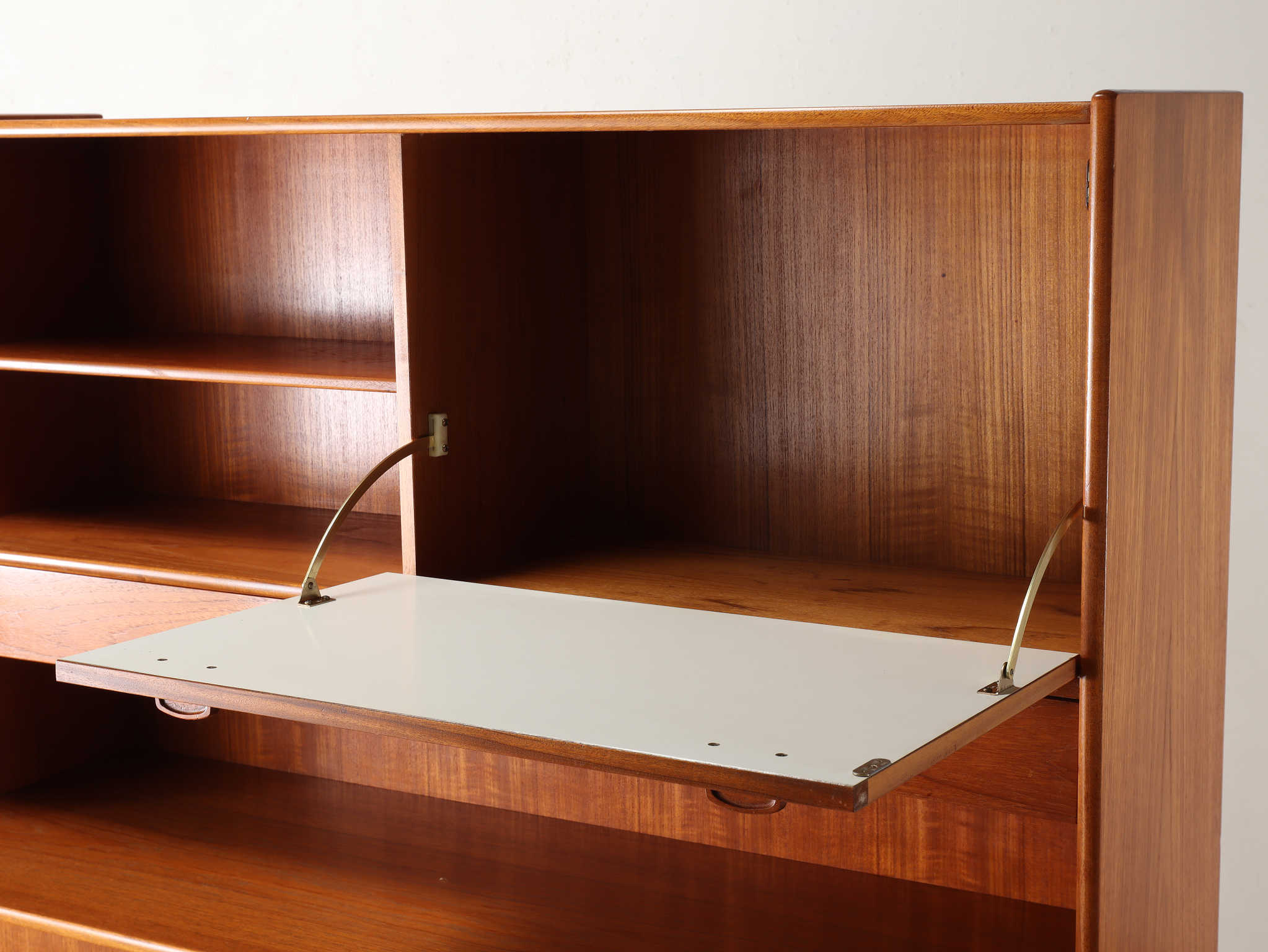 L3705-303 英国ヴィンテージ Nathan サイドボード テレビ台 北欧 L3705-303 英国ヴィンテージ Nathan サイドボード テレビ台 北欧