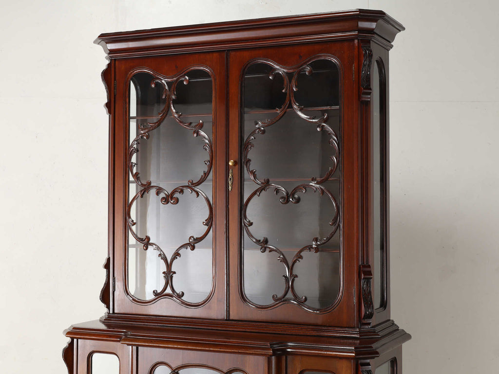 チッペンデールディスプレイキャビネット | ロイズ・アンティークス